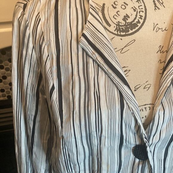 Chico’s black, white, and silver blazer, size m or Chico’s size 2, guc - Picture 2 of 8